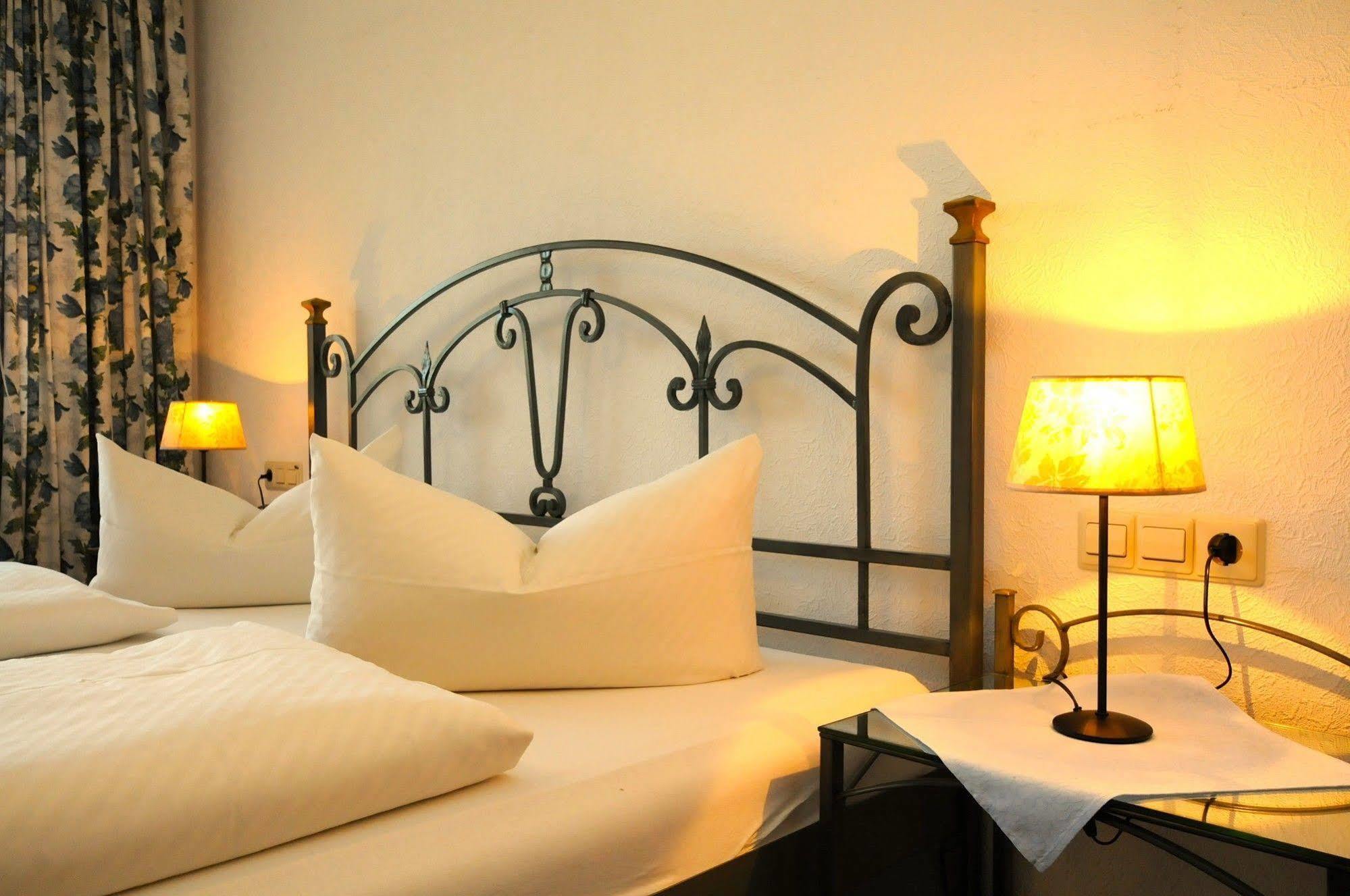 Hotel Ritter Теттнанґ Екстер'єр фото