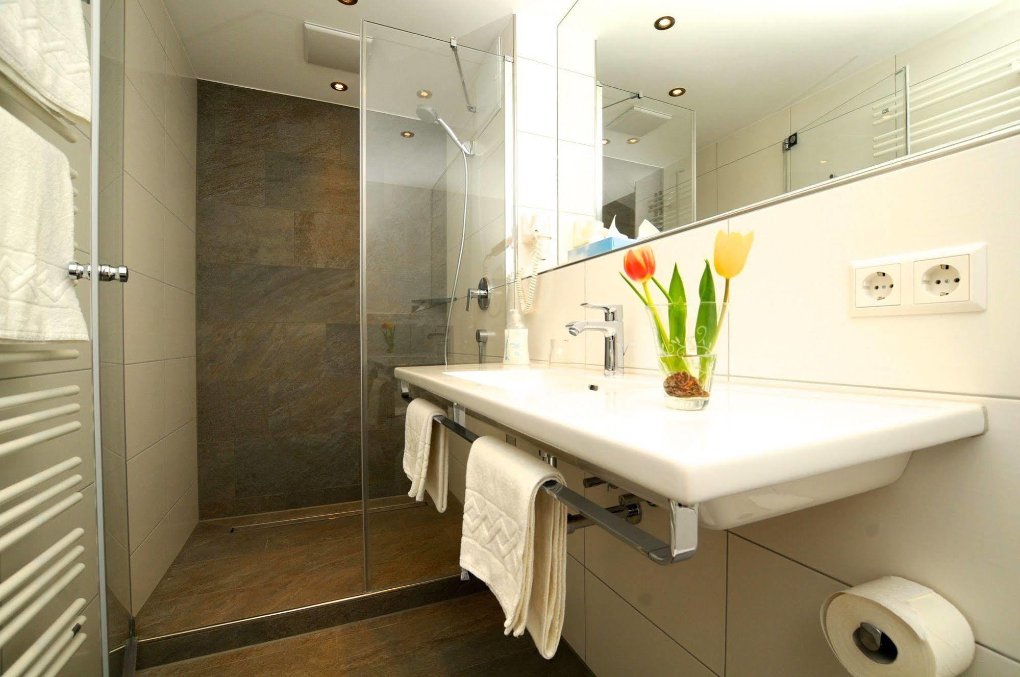 Hotel Ritter Теттнанґ Екстер'єр фото