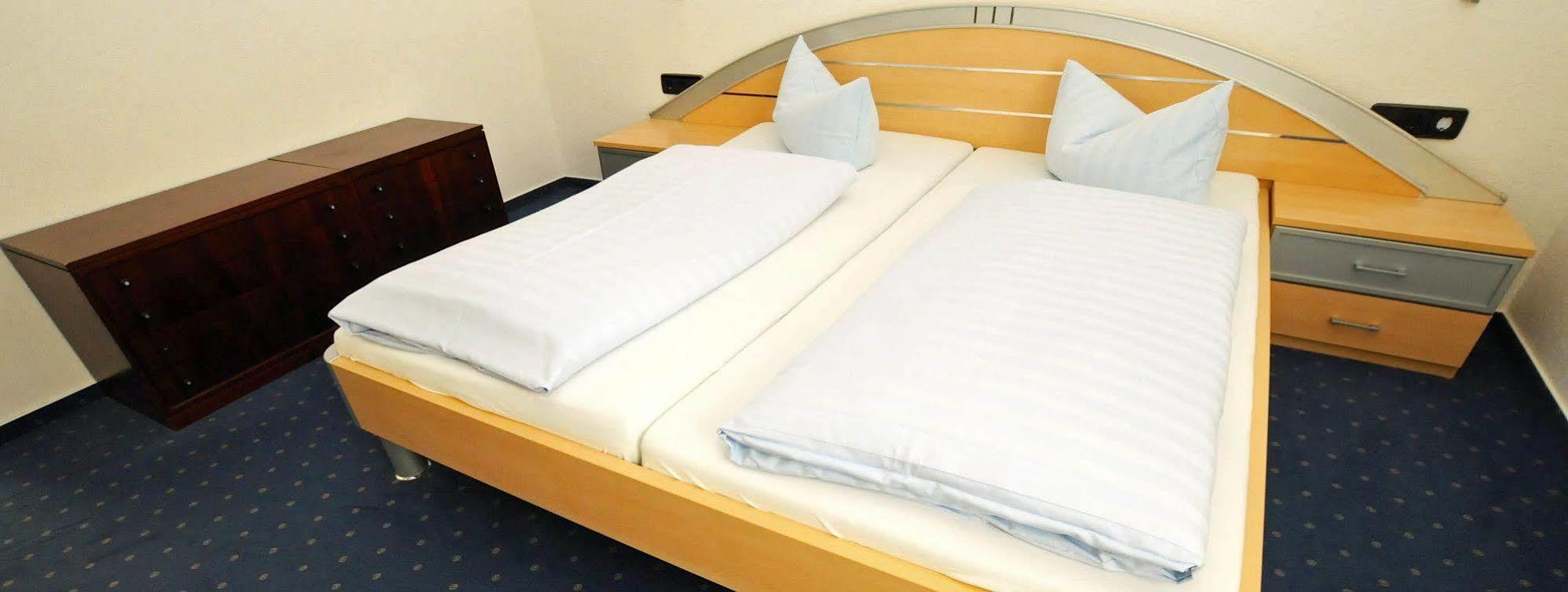 Hotel Ritter Теттнанґ Екстер'єр фото